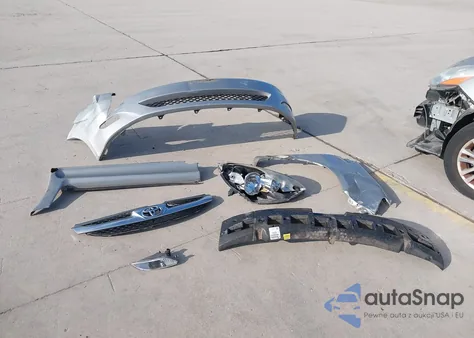 2008 Toyota Sienna z USA, uszkodzony, nr VIN 5TDZK22C38S192351